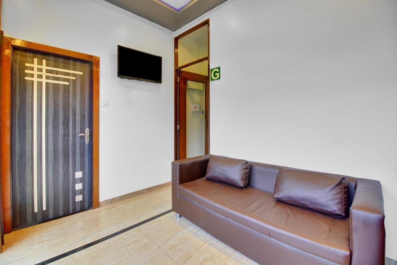 Flagship 83490 Hotel Bently Palace Mumbai  Buitenkant foto