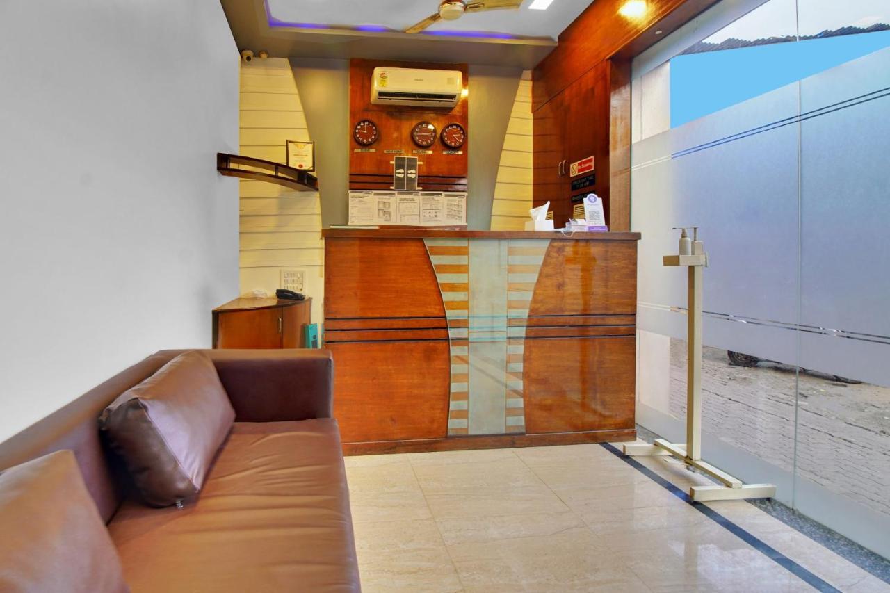 Flagship 83490 Hotel Bently Palace Mumbai  Buitenkant foto