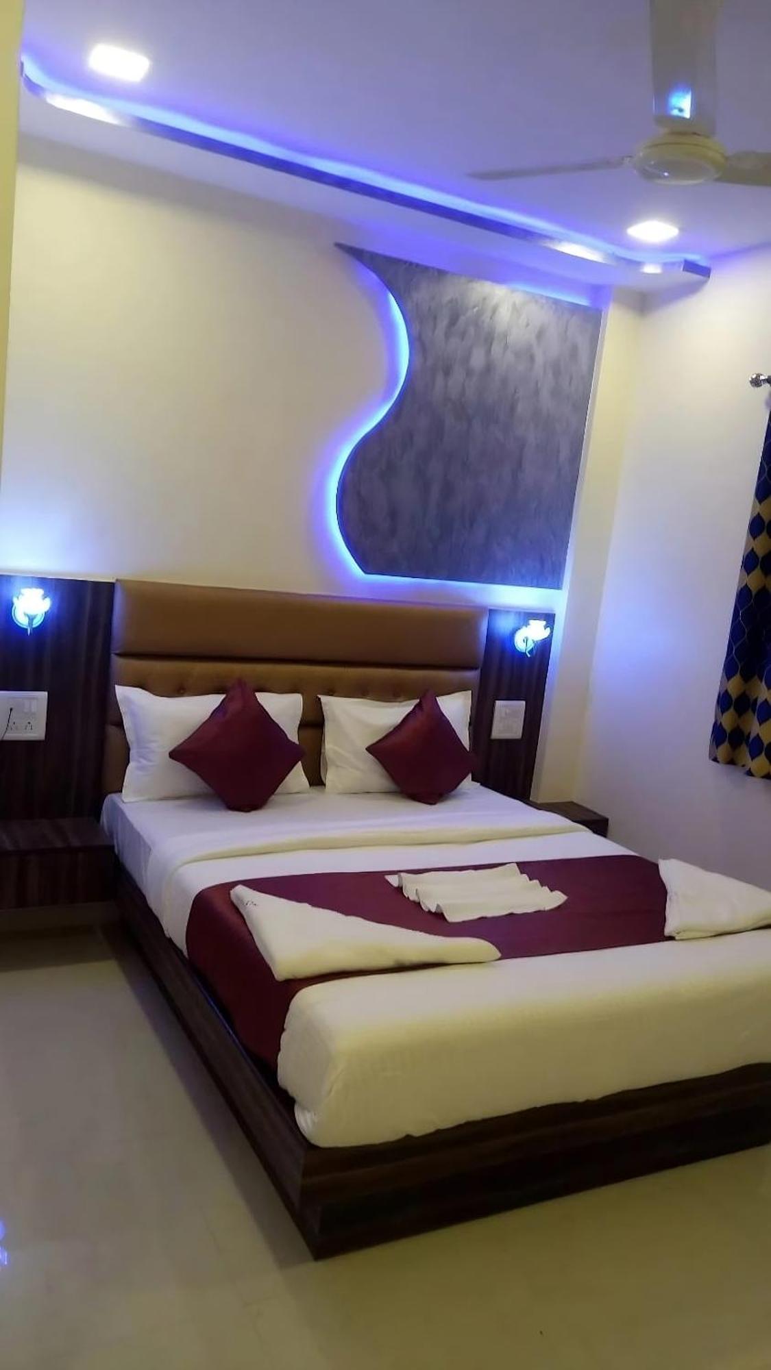 Flagship 83490 Hotel Bently Palace Mumbai  Buitenkant foto